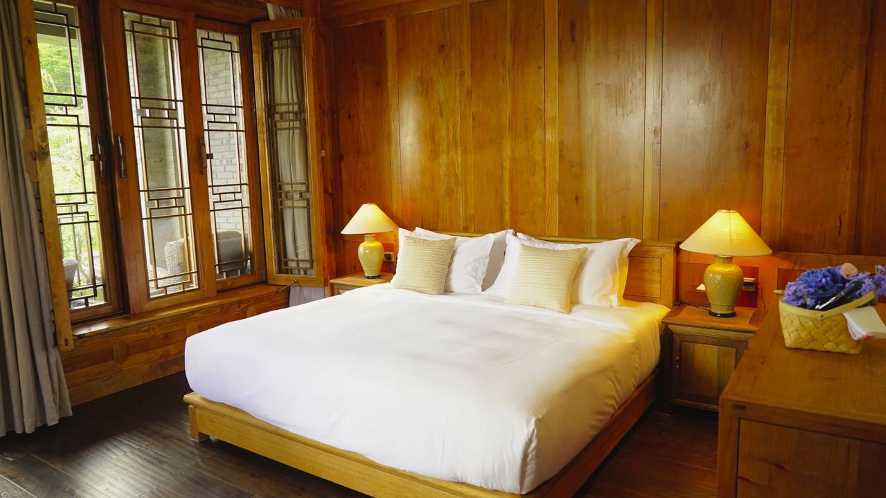 Songtsam Linka Lijiang Hotel ลี่เจียง ภายนอก รูปภาพ