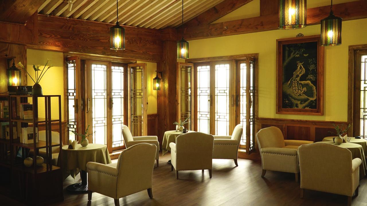Songtsam Linka Lijiang Hotel ลี่เจียง ภายนอก รูปภาพ
