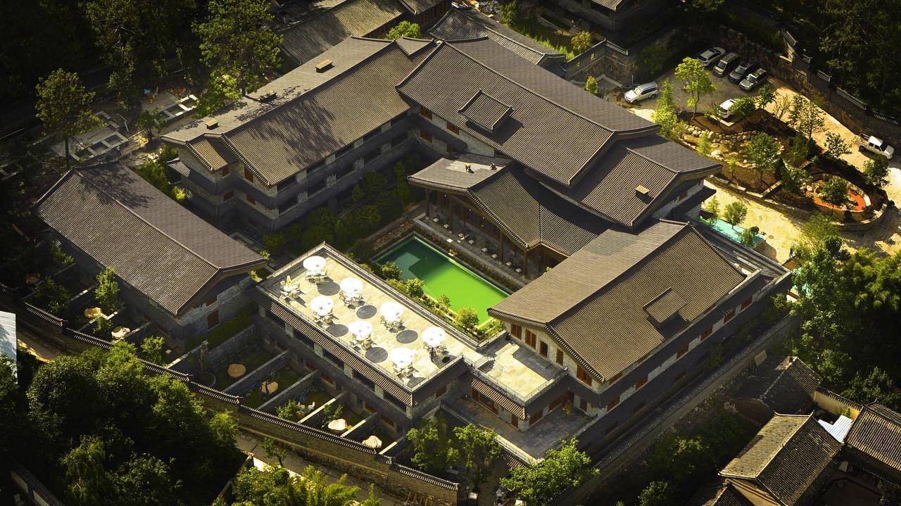 Songtsam Linka Lijiang Hotel ลี่เจียง ภายนอก รูปภาพ
